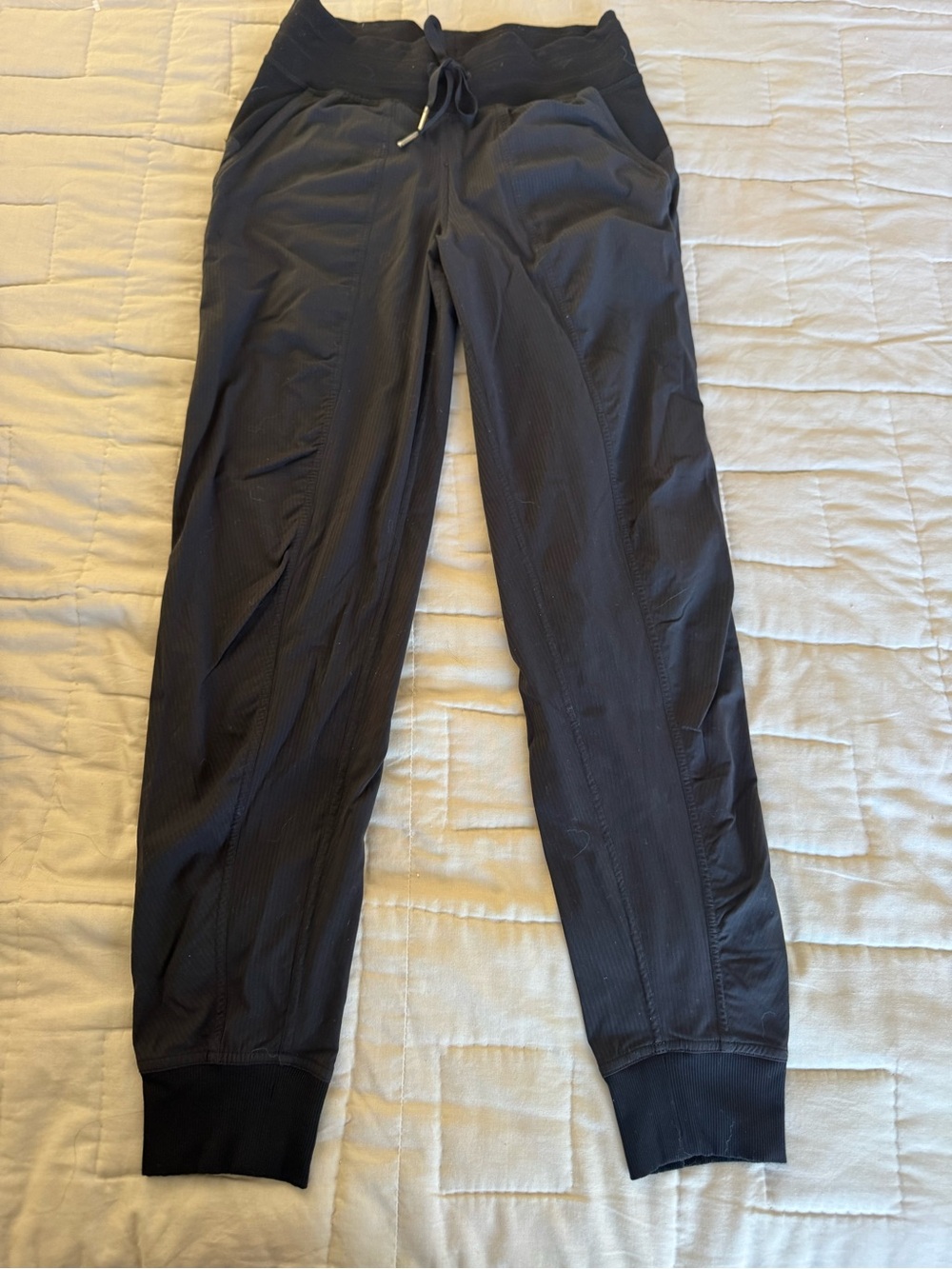 Lululemon Dance Studio Mid-Rise Jogger, size 4